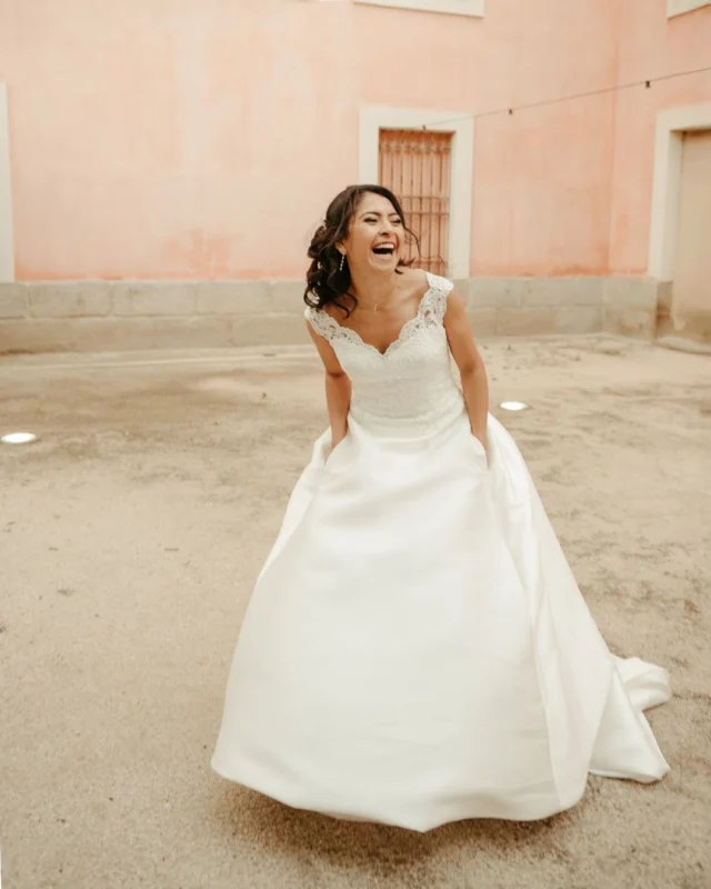 Lo mejor que puedes llevar en tu gran día es tu sonrisa. 

Más allá del vestido, los detalles y la decoración… la felicidad es el toque que lo hace todo aún más especial.

AGENDA 2025/2026 ABIERTA
.
.
www.sergionogues.com
hola@sergionogues.com
629737104

#wedding #weddingday #weddingphotography #weddingphotographer #Wedding #fotografodebodas #bodas2024 #fotografiadebodas #elegantwedding #postboda #BodaChic
#DetallesDeBoda #elopement #sergionogues